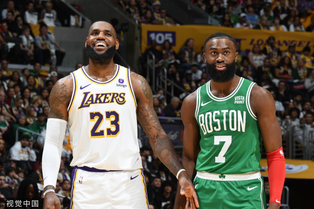 相比之下 相比之下